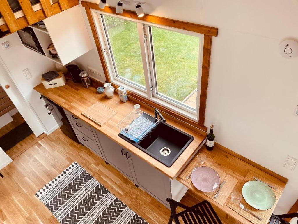 Tiny House Fleesensee Mit Eigenem Garten Und Nur Wenige Meter Vom Seeufer Goehren-Lebbin Exterior photo